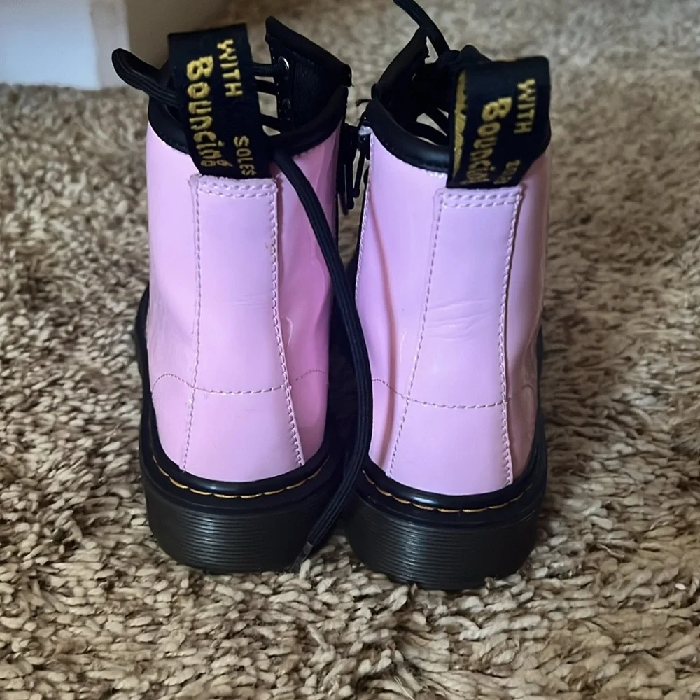 N/A dr martens